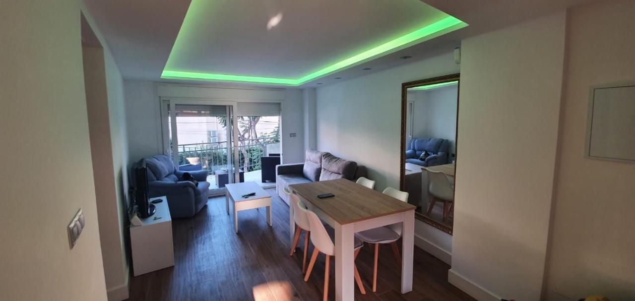 Beautiful Apartment In Third Line Beach Boliches Fuengirola Εξωτερικό φωτογραφία