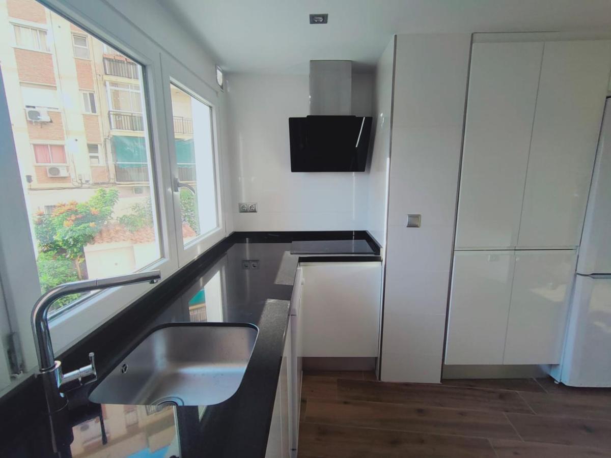 Beautiful Apartment In Third Line Beach Boliches Fuengirola Εξωτερικό φωτογραφία